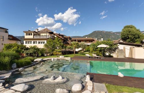 Nalles Apartment | Kreuzwegerhof Nals-historic living with natural Pool Oasis for families, nature lovers and active travelers