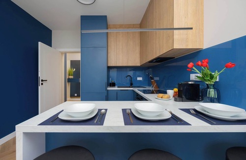 Srodmiescie Apartment | Krucza 46 | Stylish Apartment | Desk