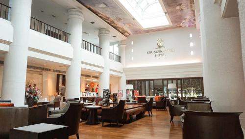 Samphao Lom Hotel | Krungsri River Hotel