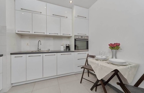 Krzyki Apartment | Krzycka 91A Summary: