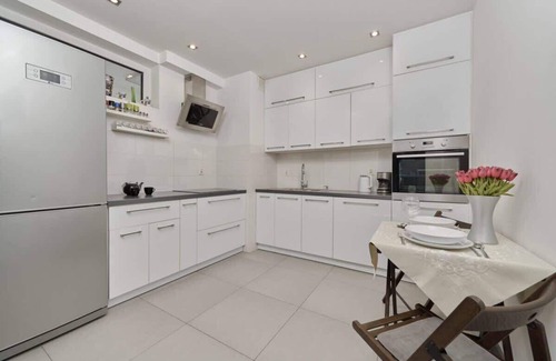 Krzyki Apartment | Krzycka 91A Summary: