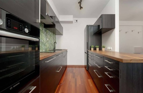Krzyki Apartment | Krzycka Elegant Apartment Parking by Noclegi Renters