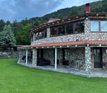 Dio-Olympos House | Ktima Faki, Olympus Mountain Accommodation & Retreat