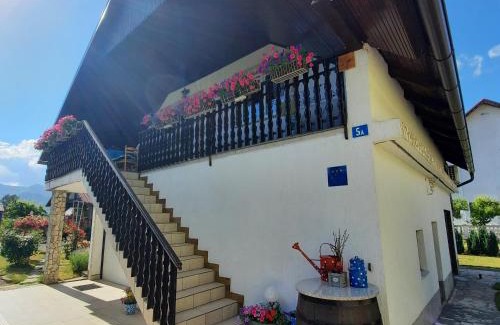 Lic House | Kuća za odmor Delak