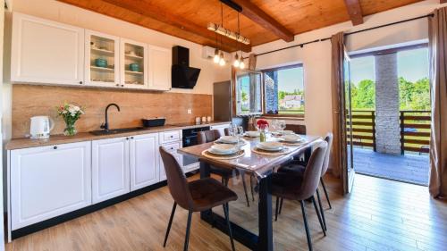 Perusic Ski Chalet | Kuća za odmor Katarina