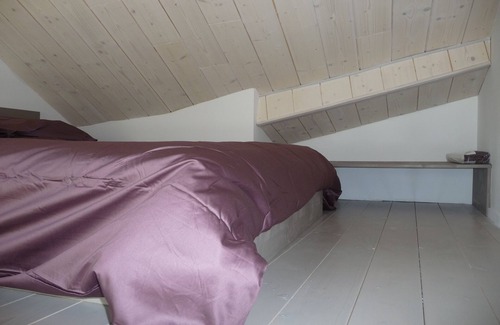 Annecy Old Town Apartment | Kudos for this apartment at the foot of the old castle in Annecy