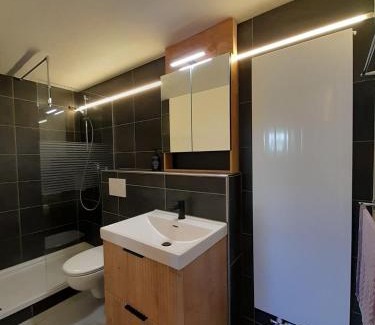 Nenzlingen Apartment | Kuhstall Suite mit Bad