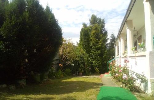 Hollohaza House | Kulcsosház vendégház