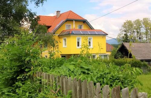 Faak am See Apartment | Kunterbunt Seehaus