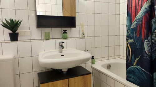 Bad Schmiedeberg Apartment | Kurzentrum, Küche, radfreundlich, gemütliches Bett