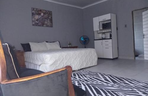 Rustenburg House | Kwa Mosete