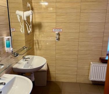 Łowicz Bed & Breakfast | Kwatery w centrum Stary Rynek 4 a