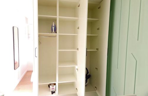 Les Romains Apartment | Léo - Cosy Studio entièrement rénové avec courette