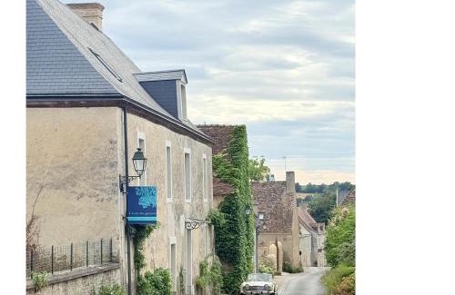 Maigne Bed & Breakfast | L'école des garçons