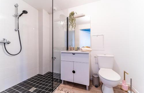 Roubaix Apartment | L'Équinoxe - Barbieux - EDHEC - Wifi - Parking