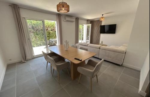Berre-l'Etang House | L'étang au soleil