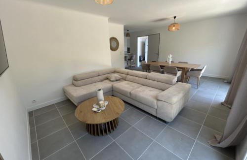 Berre-l'Etang House | L'étang au soleil