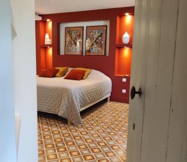 Boisset-et-Gaujac Bed & Breakfast | L'étoffe, charmante chambre au Mas des Roses