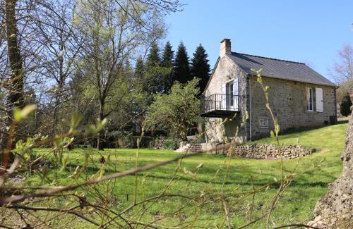 Saint-Leonard-des-Bois House | L îlot de Saint Léo