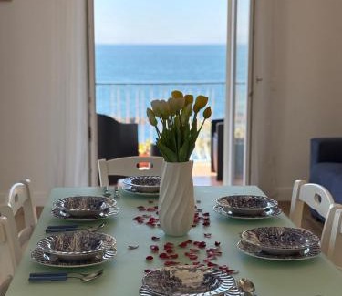 Torre del Greco Apartment | L'Abbraccio di Parthenope