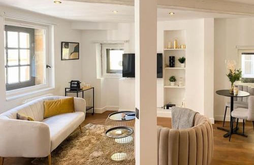 Old Lyon Apartment | L'Amanté Spa -Balnéo -Vieux Lyon