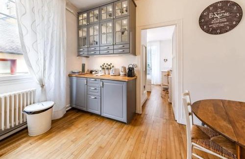 Dinan - Saint-Malo Apartment | L'Aparté, bel appartement lumineux avec 1 chambre