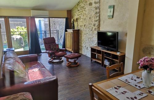 Azille Apartment | L'Apartement