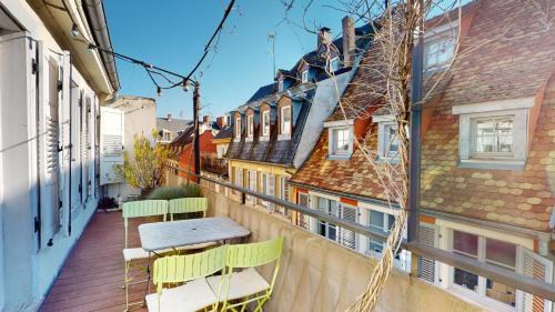 Historic Center Apartment | L'Appart du Quai avec Terrasse