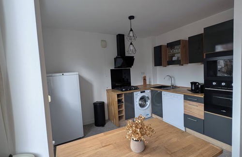 Montjuzet Apartment | L'appart le 19, F3 near center with cathedral view