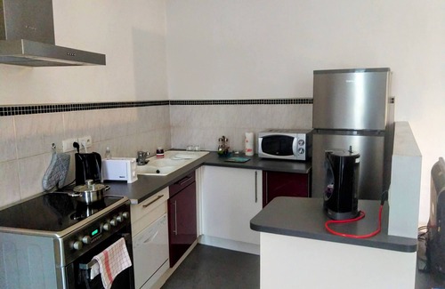 Millau Apartment | L'appart Millau - City Centre - Holiday Apartment with Wi-Fi and Free Parking