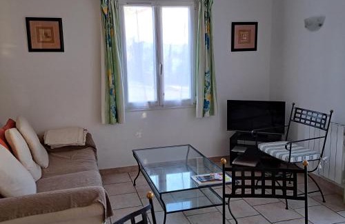 Greoux-les-Bains Apartment | L'Arc en Ciel