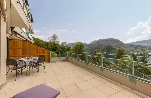 Talloires-Montmin Apartment | L'Arcadia Panoramique - Terrasse Vue Lac et Piscine