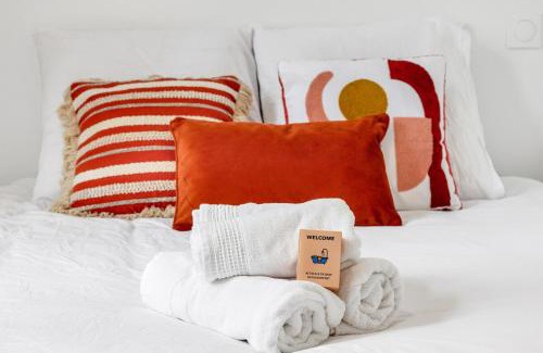 Poincare - Foch - Anatole France - Croix de Bourgogne Apartment | L'Art & Lettres - F2 pour 2 personnes - Fac de Lettre - Arrêt de Bus