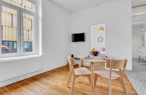 Poincare - Foch - Anatole France - Croix de Bourgogne Apartment | L'Art & Lettres - F2 pour 2 personnes - Fac de Lettre - Arrêt de Bus