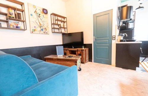 Angers Apartment | L'Artistico - Hypercentre - Gare