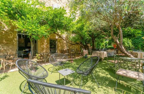 Collias Villa | L'Atelier