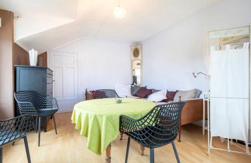 Guilvinec Apartment | L' Eclose Ty Du