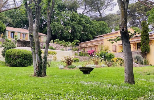 Quartier des Espesses House | L'Encantada, charming property in Nîmes with swimming pool and green spaces