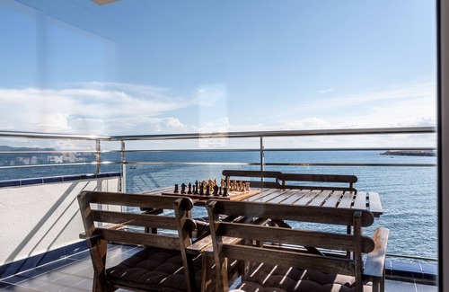 L'Escala Apartment | L'escala: In front of the sea-Passeig Maritim-l'Escala-Wifi free