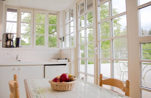 Forges-les-Bains Apartment | L ESCALE - ORGE - Bed and Breakfast L'ESCALE -THERMES DE BAINS LES BAINS