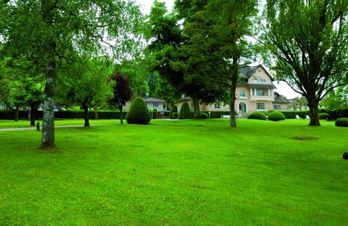 Forges-les-Bains Apartment | L ESCALE - SARRAZIN -House of hosts l'Escale -THERMES DE BAINS LES BAINS
