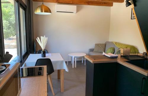 Laval-Pradel House | L'escapade - Chambre d'hôtes de charme avec Spa et piscine en Cévennes