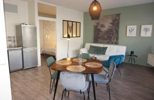 Bourg-l'Eveque Apartment | L'Eucalyptus, charmant T2 au cœur du centre ville