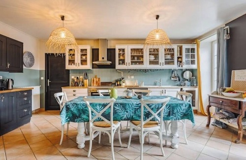 Landrais House | "L'Hermione * " Charming gîte for 6 in the Charente countryside