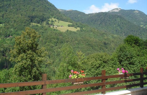 Le Petit-Bornand-les-Glieres Bed & Breakfast | L'Horizon des Alpes