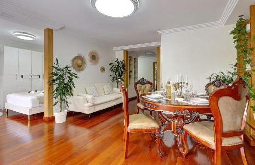 Combat Apartment | L'ideal Luxe et Terrasse pres de Republique