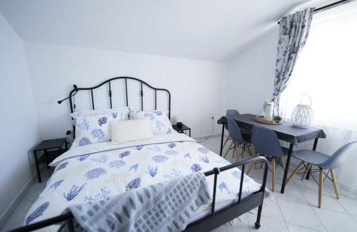 Zubovici Apartment | L'infini Sea View apartments Zubovići