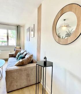 Roanne Apartment | L'Instant Présent - Calme & Élégant proche gare