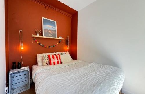 Petit Bois Apartment | L'Instant - Wi-Fi, TV, Modern, Central