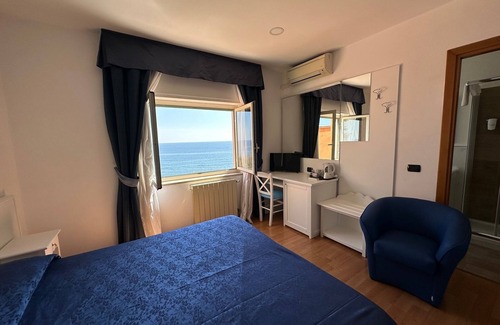 Santa Marinella Hotel | L'Isola